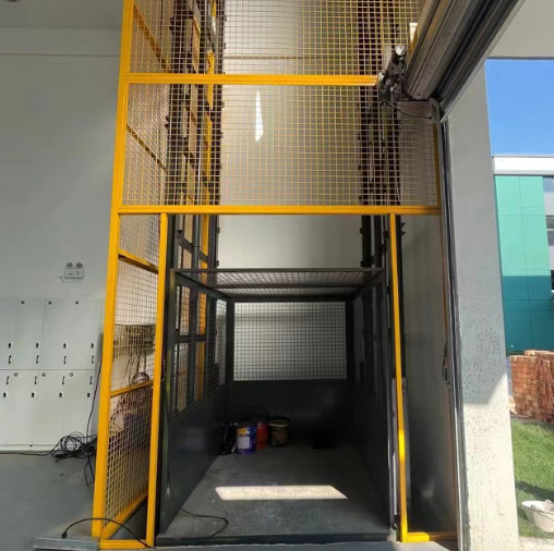 宁德导轨式升降机助力物流园破解运输难题