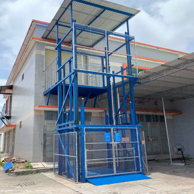 宁德建材厂室外升降货梯安装